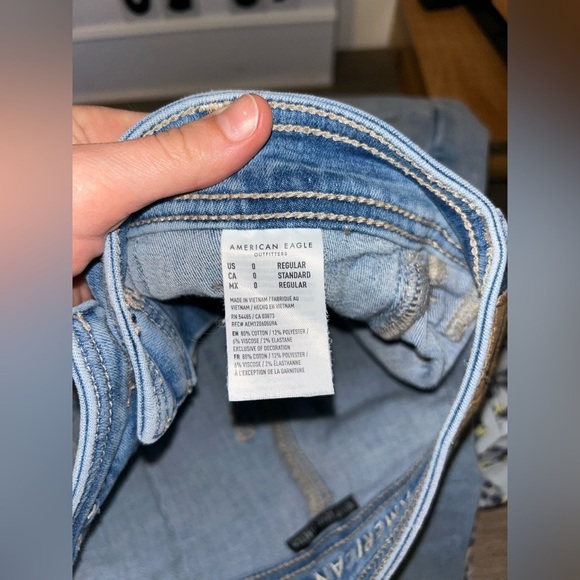 American eagle Women's high rise skinny Blue Jeans with large front pockets - Picture 7 of 7